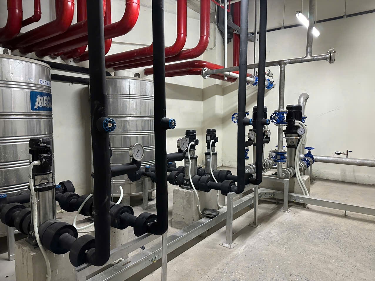 may-bom-cong-nghiep-ebara-min